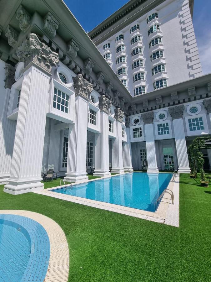 Grand Swiss-Belhotel Melaka - Formerly Lacrista Hotel Melaka Exterior photo